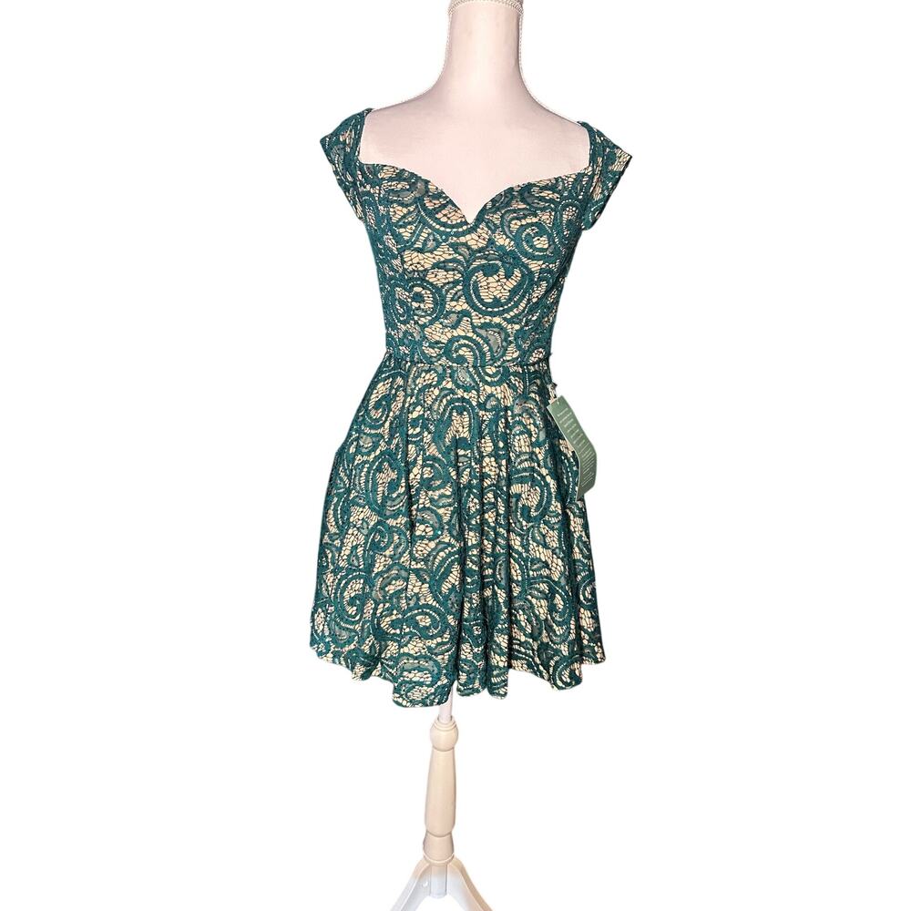 B Smart Forest Green Lace Nude Swing Fit Flair Seven Holiday Party Dress